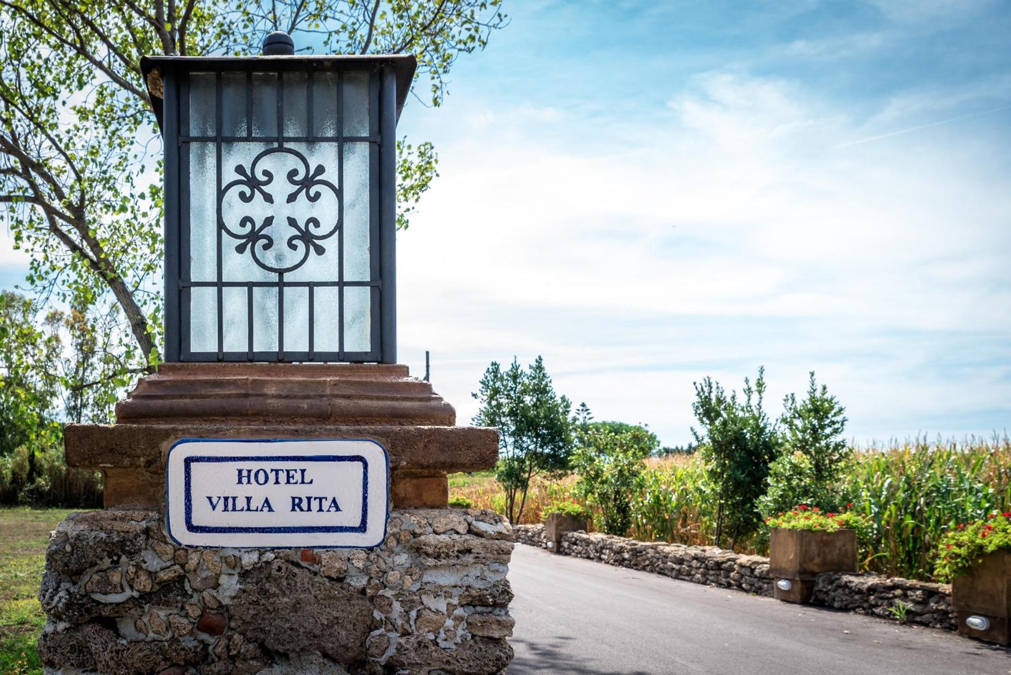 Hotel Villa Rita Paestum Exterior photo